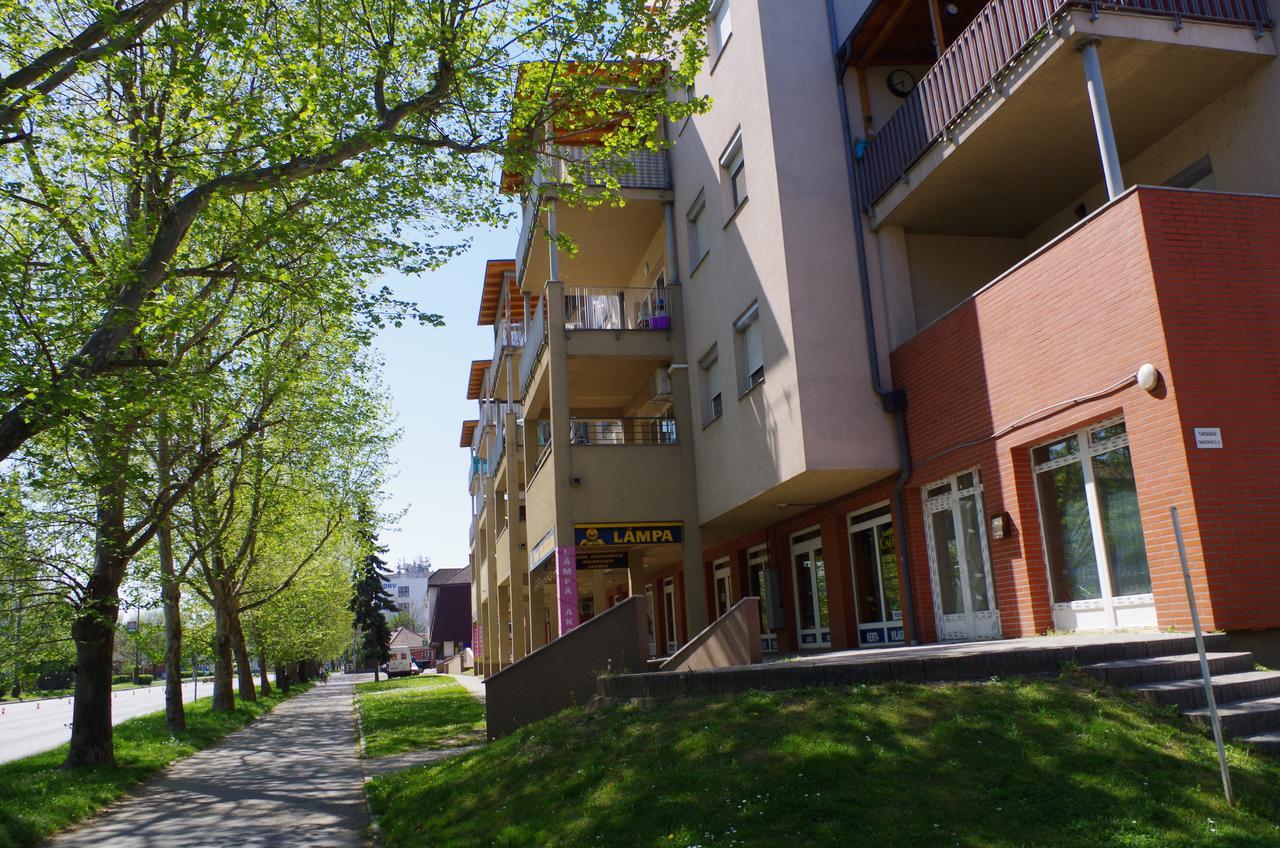 Aquamarin Studio Apartman Siofok Bagian luar foto