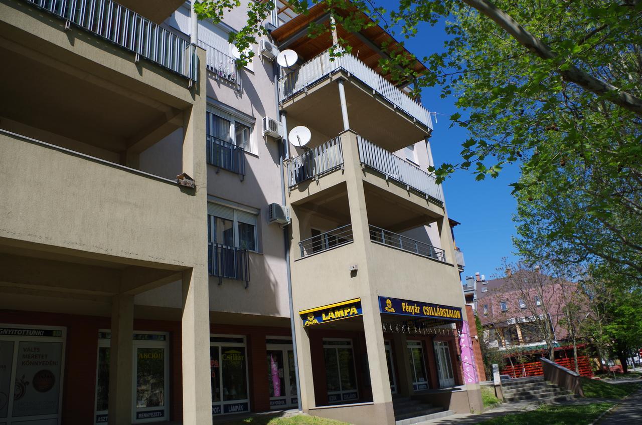Aquamarin Studio Apartman Siofok Bagian luar foto